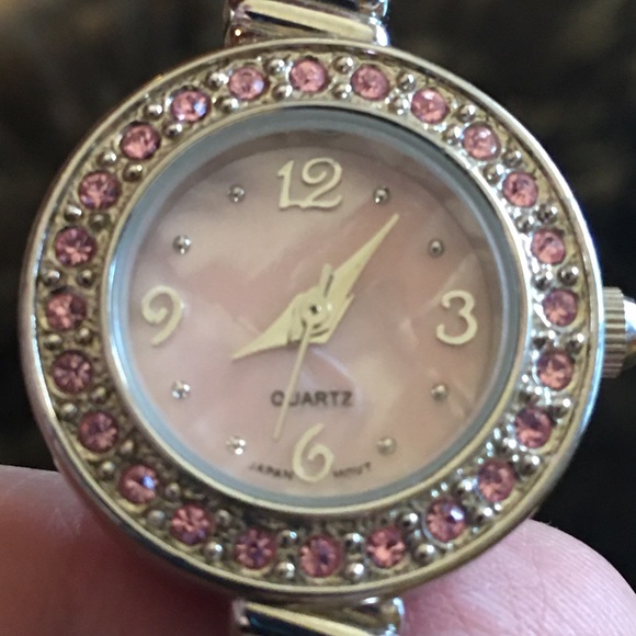 Ladies shiny silver tone pink rhinestone watch - Picture 8 of 11